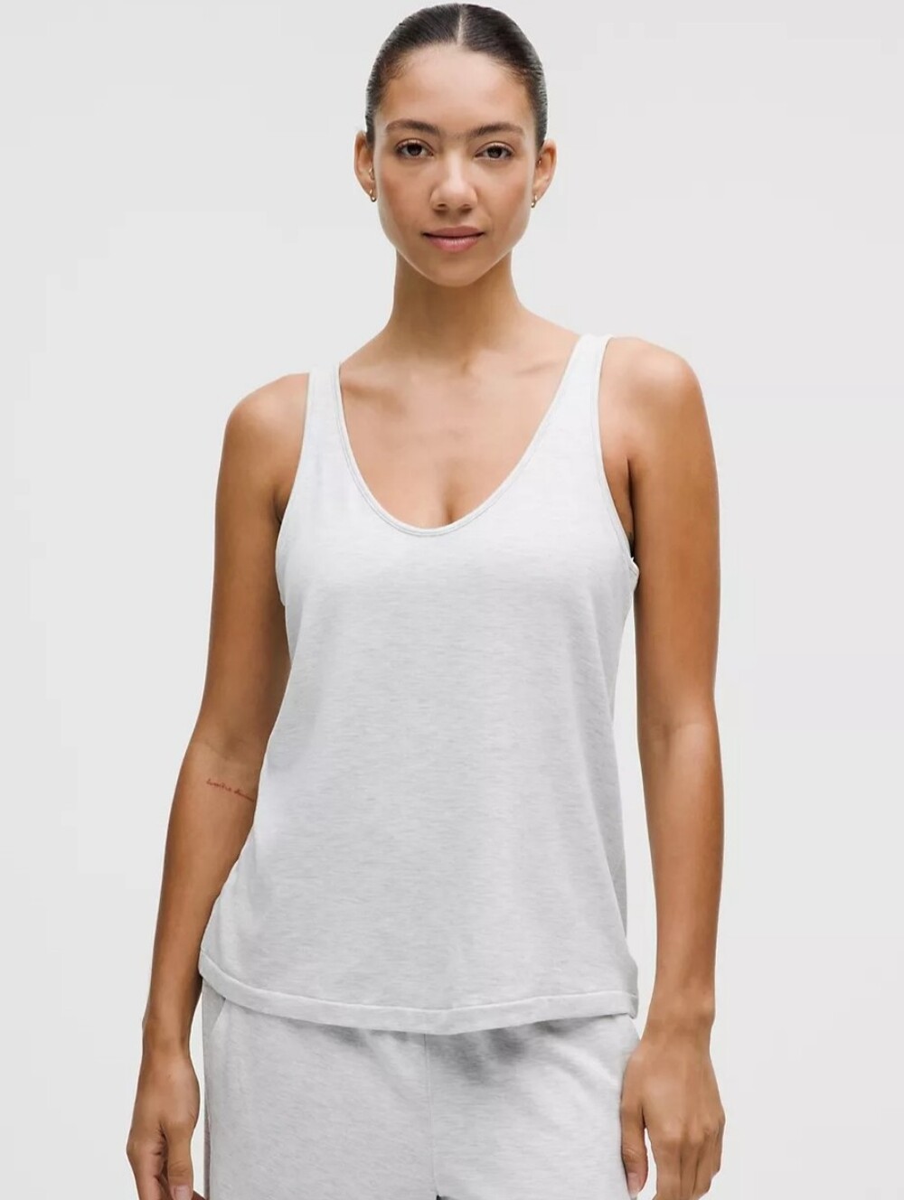 Lululemon BeCalm V-Neck Heathered Core Ultra Light Grey Soft Modal Tank Top NWT